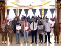 Kepala Diskop Suria Siri membuka pelatihan UMKM