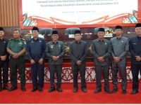 DPRD dan Pemkab Murung Raya Teken Pengesahan Raperda APBD 2024