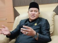 Ketua Komisi II DPRD Murung Raya, Bebie, saat berikan tanggapan terkait rotasi pejabat
