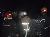 Kondisi puing bangunan setelah kebakaran hebat melanda pemukiman padat di Komplek Pasar Kasongan, Katingan