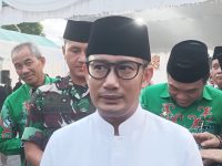 Wali Kota Palangka Raya saat pembukaan Pasar Ramadan