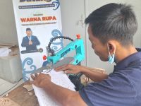 WBP Rutan Palangka Raya membuat Telawang dan kerajinan Getah Nyatu di Pojok Kreasi