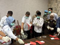 Polda Kalteng memusnahkan 88 paket sabu hasil pengungkapan kasus narkotika di Palangka Raya