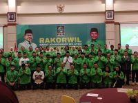 Pengurus PKB Kalimantan Tengah foto bersama dalam Rakorwil di Palangka Raya