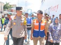 Kapolda Kalteng meninjau Pos Pengamanan Idul Fitri di Pelabuhan Panglima Utar Kumai