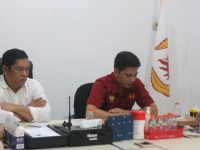 Ketua KONI Kalteng memantau data pendaftaran atlet Porprov 2026