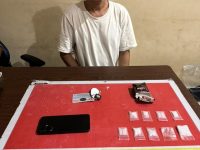 Polisi Menahan Tsk HA dan Barang bukti sabu dalam bungkus rokok di Palangka Raya