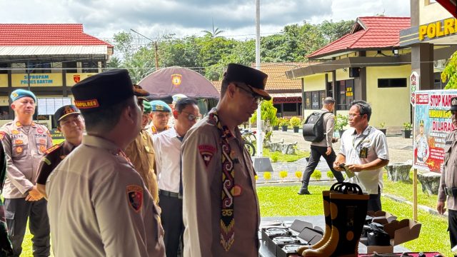 Wakapolda Kalteng cek kesiapan Dalmas dan karhutla di Polres Bartim