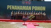 Gubernur Kalsel dan Kalteng tanam pohon dan latihan menembak di Makodam Palangka Raya
