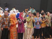 Penandatanganan kerja sama misi dagang Jawa Timur dan Kalimantan Tengah di Palangka Raya