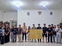 PMKRI Palangka Raya dan BEM UPR gelar nobar film Menolak Punah tentang krisis sampah plastik dan lingkungan