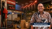 Foto ilustrasi pelaku usaha F&B menghadapi kenaikan biaya operasional setelah harga Pertamax naik