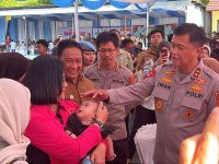 Kapolda Kalteng meninjau layanan kesehatan gratis dalam rangka Hari Bhayangkara ke-80 di Palangka Raya