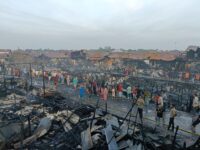 Kebakaran Palangka Raya menghanguskan puluhan rumah warga di Jalan Dr Murjani