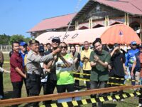 Relawan Damkar mengikuti uji ketangkasan dalam rangka HUT ke-69 Kota Palangka Raya di Stadion Sanaman Mantikei.