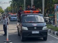 Relawan Damkar, Rescue dan TSAK mengikuti konvoi antisipasi kebakaran di Palangka Raya.