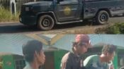 Pekerja Gusti Ornamen membantu korban kecelakaan Palangka Raya