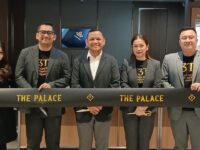 The Palace Jeweler Palangka Raya menghadirkan perhiasan emas dan berlian bersertifikat di Lippo Plaza.