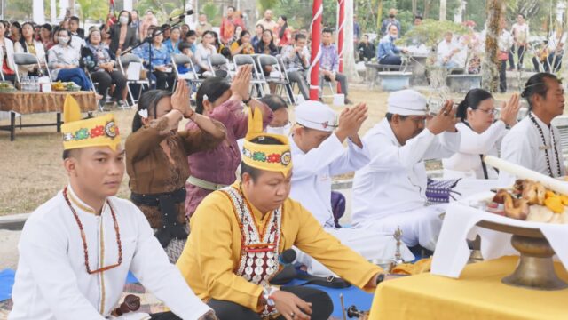 Doa lintas tradisi Hindu di Palangka Raya untuk memohon hujan di tengah ancaman karhutla
